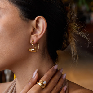 Boucles D'Oreilles Pendantes Simples En Acier Inoxydable Imperméable Couleur Or h5 Image4