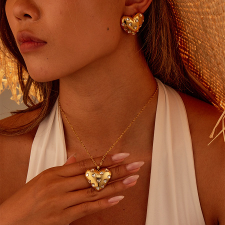 1 paire de colliers pendentifs pour femme, collection romantique « Cœur au quotidien », en acier inoxydable étanche couleur or