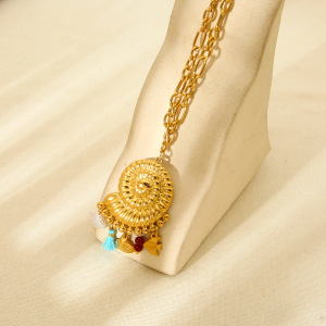 Collier Pour Femme Fashion Ocean Collection Big Conch En Acier Inoxydable Doré Et Imperméable h5 Image4