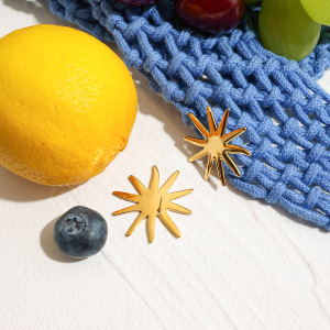 Boucles D'Oreilles Clous Simple Sun En Acier Inoxydable Étanche Couleur Or h5 Image4