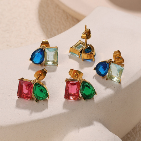 Boucles d'oreilles clous en acier inoxydable étanche couleur or