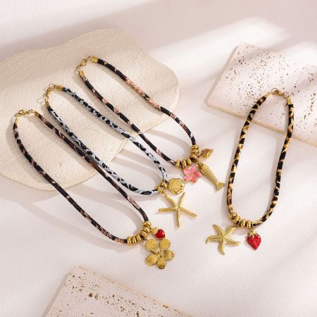 1 Paire De Colliers Pendentifs Pour Femmes, Collection Luxueuse Sexy Turtle, En Acier Inoxydable Étanche Couleur Or 2