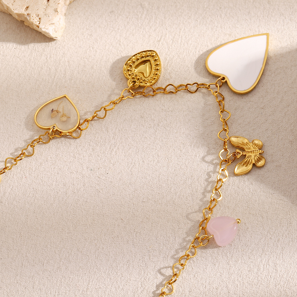 Colliers Pour Femmes Avec Pendentif En Forme De Cœur Et De Papillon Romantiques De Style Luxueux Image5