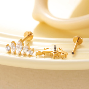 Boucles D'Oreilles Piercing Cœur En Acier Inoxydable Étanche Couleur Or Avec Zircon (1 Pièce) h5 Image3