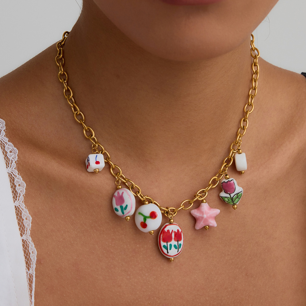 Colliers Avec Pendentif En Forme De Fleur En Acier Inoxydable Couleur Or De Style Ins Image3