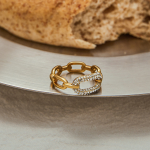 Bague Minimaliste En Acier Inoxydable Couleur Or Et Zircon h5 Image5