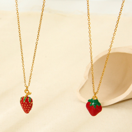 Colliers pendentifs pour femmes, collection romantique, motif fraise douce, en acier inoxydable étanche