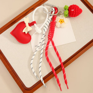 1 Breloque De Sac En Forme De Cœur En Pu Avec Fleur De Fraise h5 Image3