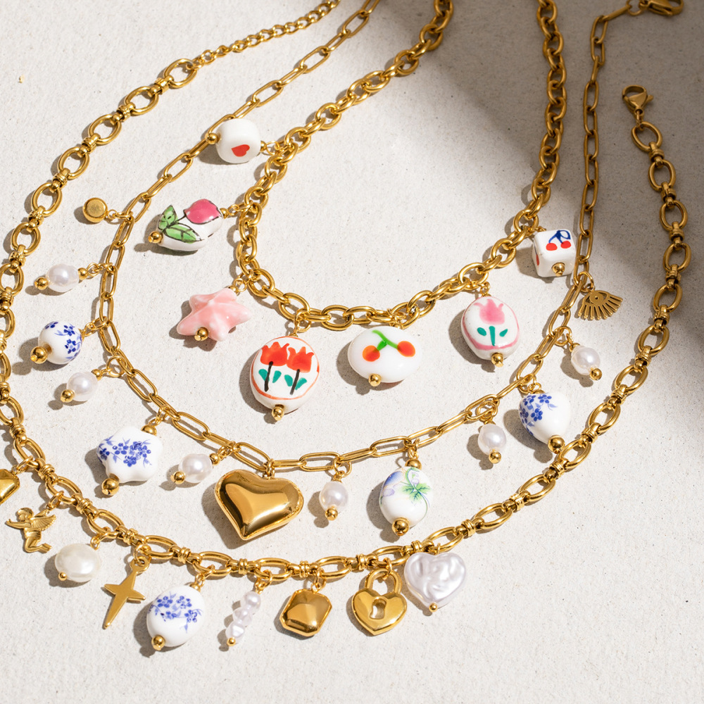 Colliers Avec Pendentif En Forme De Fleur En Acier Inoxydable Couleur Or De Style Ins Image2