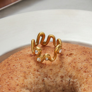 Bague Minimaliste En Acier Inoxydable Couleur Or Et Zircon De Style Ins h5 Image5