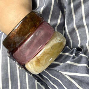 Bracelets Pour Femme En Acrylique À Larges Bords, Style Vintage Et Flou h5 Image3