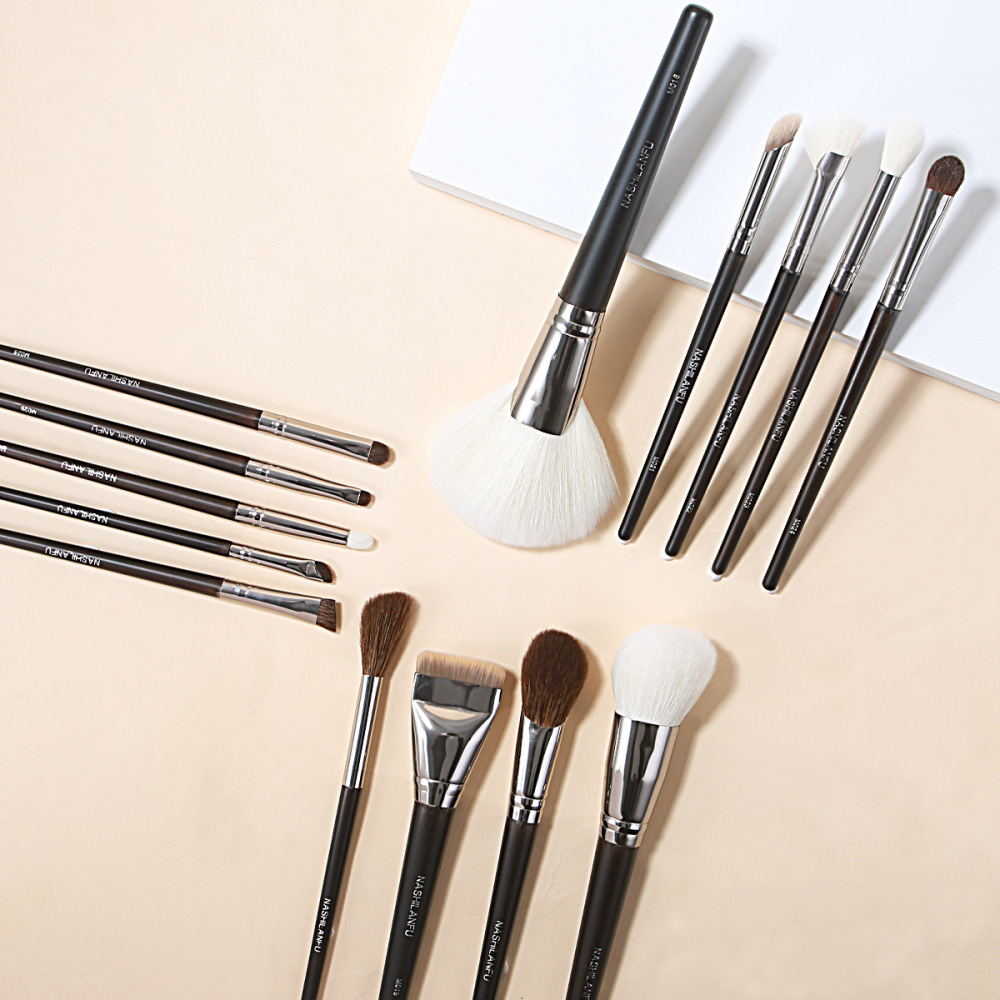 1 Ensemble De Pinceaux De Maquillage Doux Et Durables Pour Femmes Image2