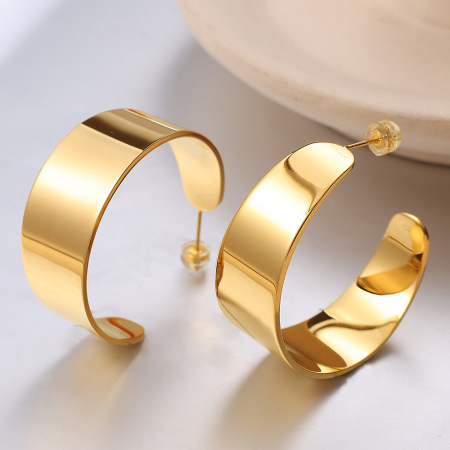 Boucles d'oreilles puces simples en acier inoxydable imperméable couleur or 2