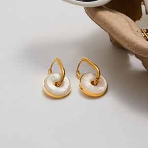 1 Paire De Boucles D'Oreilles Créoles Annulaires Élégantes En Acier Inoxydable Étanche Couleur Or Pour Femme h5 Image6