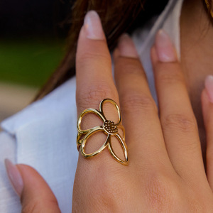 Bague De Déclaration Exquise En Acier Inoxydable Doré, Imperméable, Ornée D'Une Fleur (1 Pièce). h5 Image4
