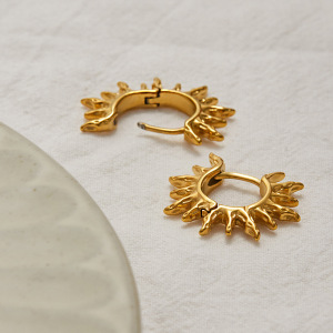 1 Paire De Boucles D'Oreilles Créoles Rétro Élégantes Pour Femmes, En Acier Inoxydable Étanche, Couleur Or. h5 Image5