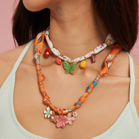 Colliers pendentifs pour femmes, collection Tropical Series, motif fleur colorée, en acier inoxydable étanche, couleur or