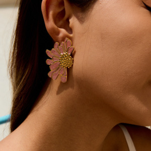 1 Paire De Boucles D'Oreilles Puces Pour Femme, Motif Fleurs Douces, En Acier Inoxydable Étanche, Couleur Or, Série Colorée h5 Image4