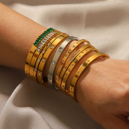 1 Paire De Bracelets Pour Femmes, Collection Simple Series, Géométriques, Quotidiens, En Acier Inoxydable, Étanches, Couleur Or, Ornés De Zircon.