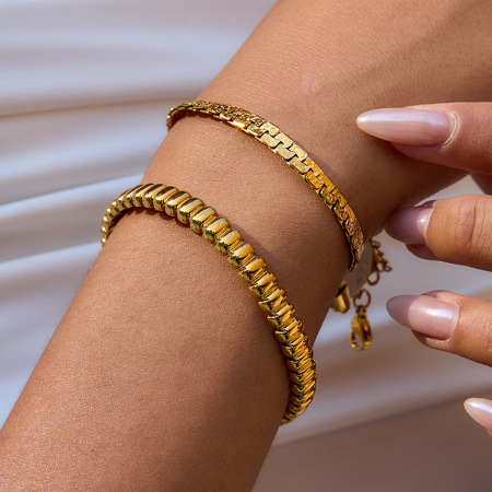 Bracelet manchette simple en acier inoxydable étanche couleur or pour femme (1 pièce)