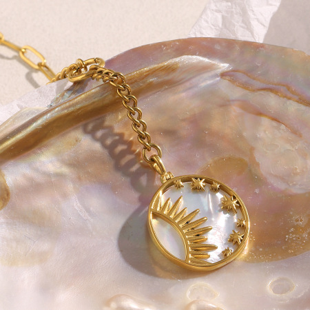 1 paire de colliers pendentifs classiques soleil/lune en acier inoxydable étanche pour femmes, collection Simple Series 2