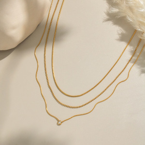 Collier Simple En Acier Inoxydable Étanche Couleur Or Avec Zircon À Plusieurs Rangs (1 Pièce) h5 Image4