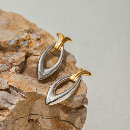 Boucles d'oreilles puces pour femme, motif poisson, en acier inoxydable étanche, couleur or (1 paire). 2