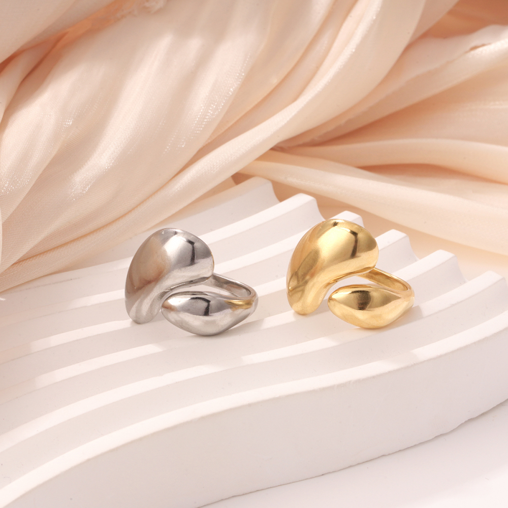 Bague Simple Classique Géométrique En Acier Inoxydable Étanche Couleur Or (1 Pièce) Image3