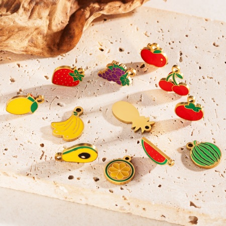 1 pendentif décoratif en acier inoxydable doré, étanche, en forme de fruit mignon