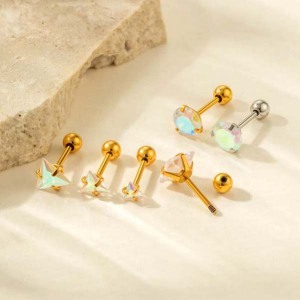 Boucles D'Oreilles Piercing Femme En Acier Inoxydable Transparent Brillant En Forme De Cœur, Ornées De Zircon Et Étanches (1 Pièce). h5 Image3