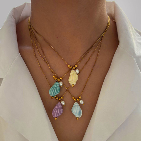 Collier pendentif coquillage coloré 1 pièce