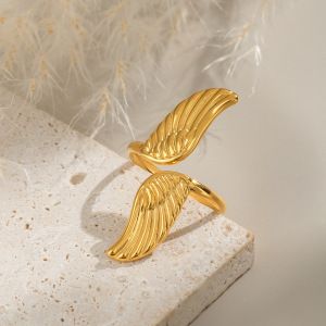 Bague Statement Wings En Acier Inoxydable Étanche Couleur Or (1 Pièce) h5 Image4