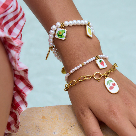 Bracelet à breloques romantique pour femme, en acier inoxydable doré, motif cerise (1 pièce).