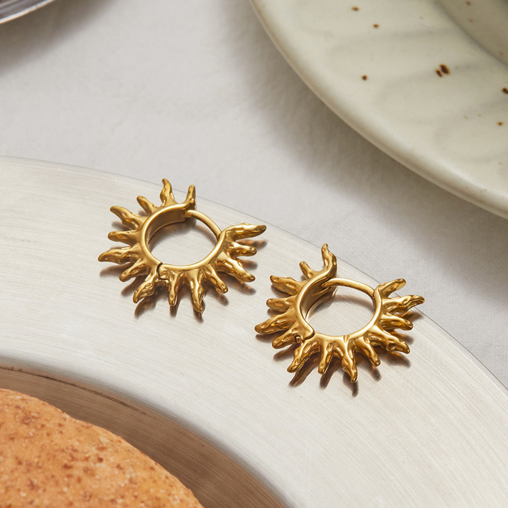 1 Paire De Boucles D'Oreilles Créoles Rétro Élégantes Pour Femmes, En Acier Inoxydable Étanche, Couleur Or. Image4