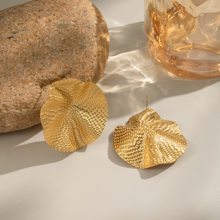 1 paire de boucles d'oreilles à clous rétro en acier inoxydable étanche couleur or 2