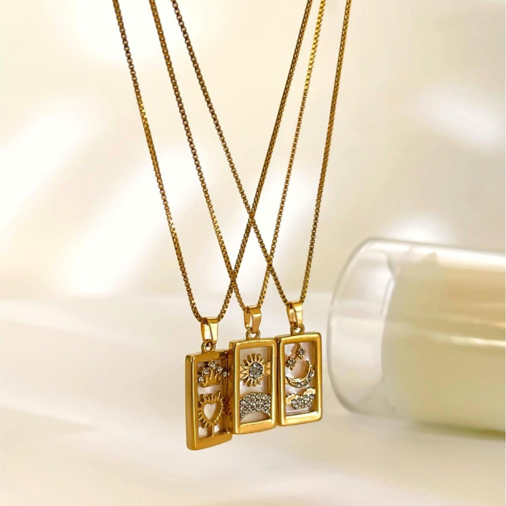 Collier Pendentif En Acier Inoxydable Étanche Doré Avec Strass (1 Pièce) Image5