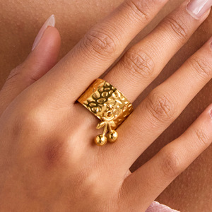 Bague Tendance En Acier Inoxydable Doré, Couleur Cerise, 1 Pièce, Collection Romantique h5 Image4