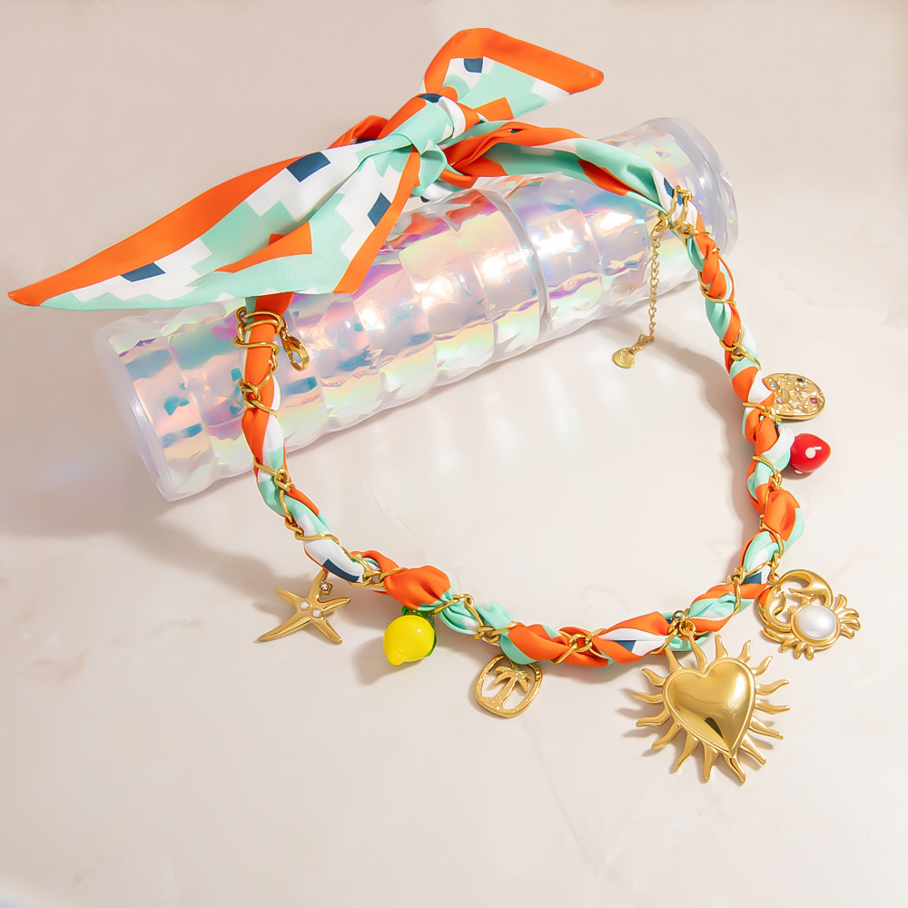 1 Paire De Colliers Pendentifs Femme Simple Series Casual Heart En Acier Inoxydable Étanche Couleur Or Image5