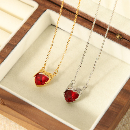 Colliers pendentifs pour femmes en acier inoxydable étanche, motif cœur punk de la série Luxueuse