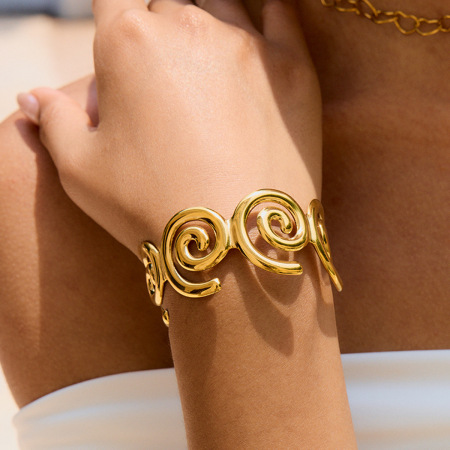 Bracelet classique spiralé en acier inoxydable étanche couleur or pour femme (1 pièce)