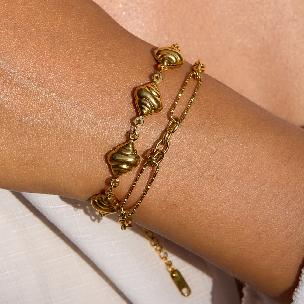 Bracelet À Breloques Pour Femme, Motif Croissant Simple, En Acier Inoxydable Étanche, Couleur Or (1 Pièce). Image3