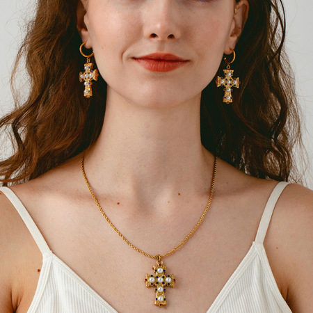 Colliers pendentifs unisexes en acier inoxydable étanches, collection ethnique « Croix ethnique »