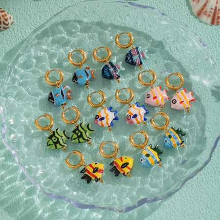 1 paire de boucles d'oreilles pendantes en forme de poisson mignon 2