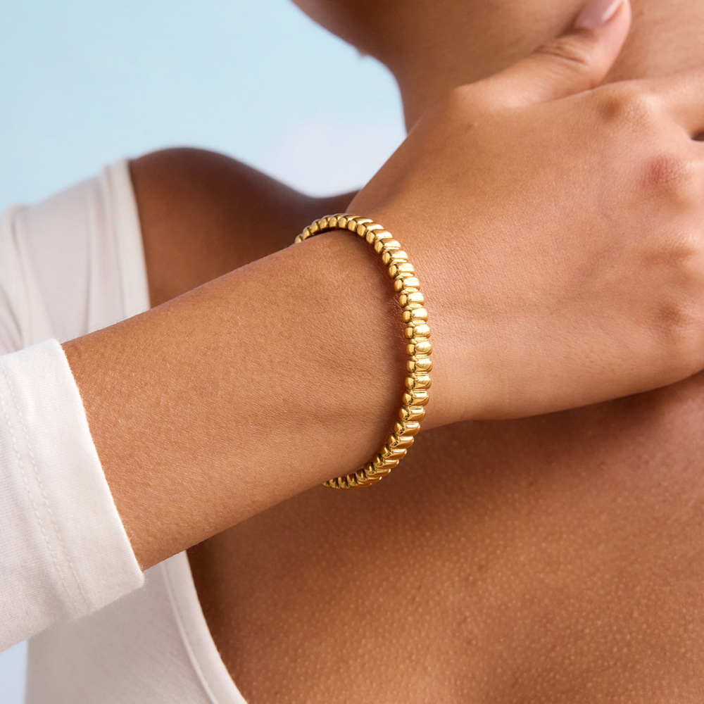 Bracelet Manchette Simple En Acier Inoxydable Étanche Couleur Or Pour Femme (1 Pièce) Image3