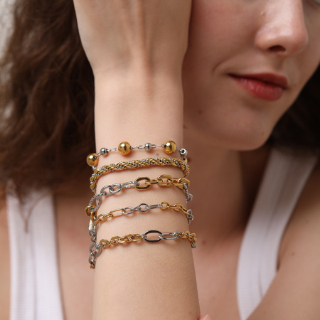 Bracelet femme Simple Series Daily Chain en acier inoxydable étanche couleur or 2