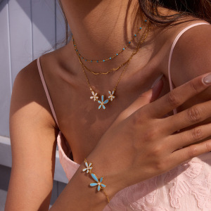 Collier Pendentif Femme En Acier Inoxydable Doré, Orné D'Une Fleur Délicate (1 Pièce) h5 Image5