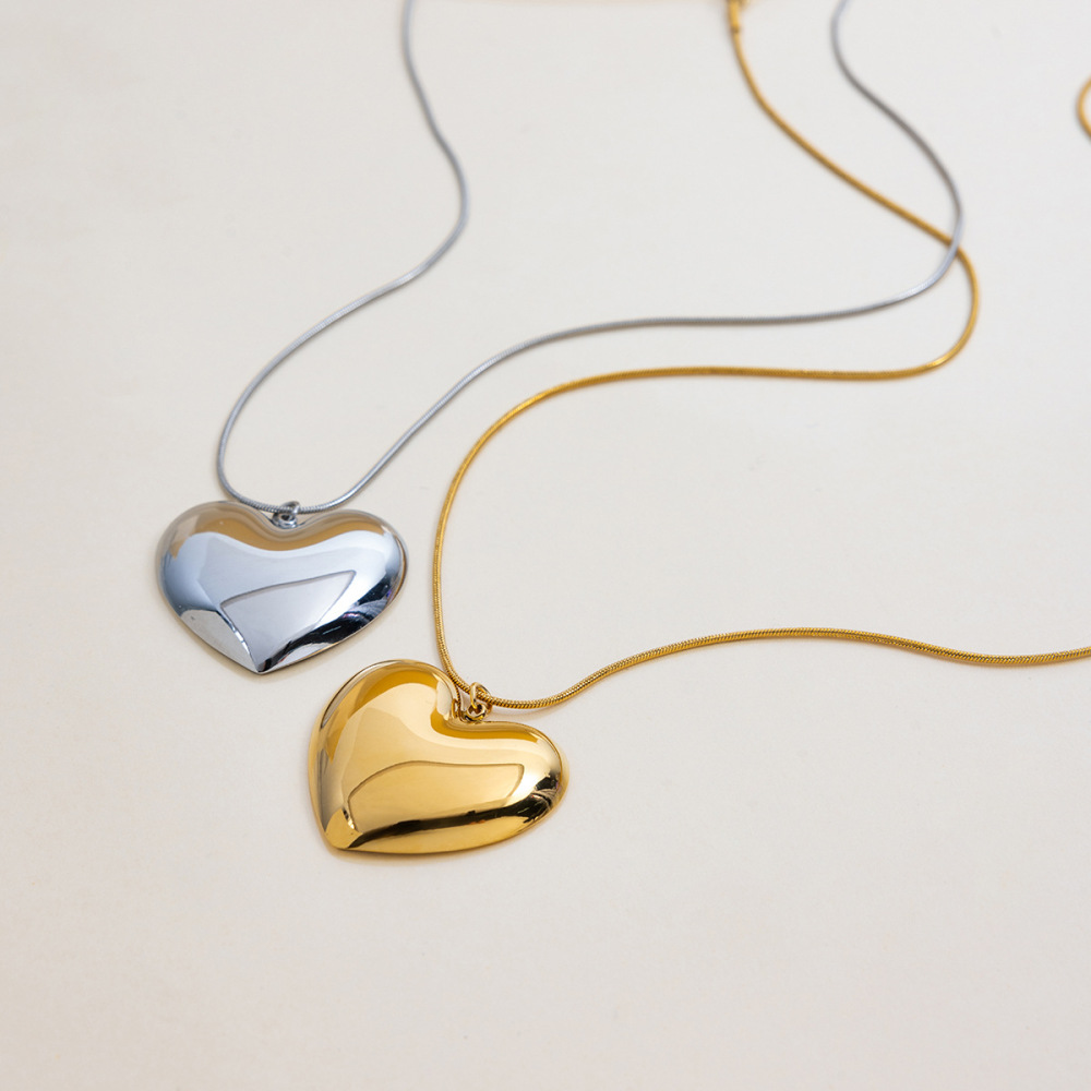 Collier Pendentif Femme Classique En Forme De Grand Cœur, En Acier Inoxydable Étanche, Couleur Or (1 Pièce) Image5