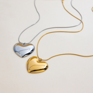 Collier Pendentif Femme Classique En Forme De Grand Cœur, En Acier Inoxydable Étanche, Couleur Or (1 Pièce) h5 Image5