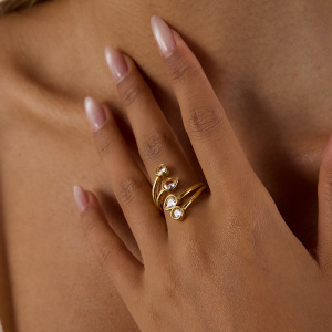 Bague Pour Femme En Acier Inoxydable Doré, Imperméable, Ornée D'Une Pierre Précieuse Et Ornée D'Une Goutte D'Eau. h5 Image4