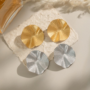 1 Paire De Boucles D'Oreilles À Clous Rétro En Acier Inoxydable Étanche Couleur Or h5 Image3